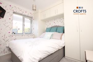 Bedroom 3 (ground-floor)- click for photo gallery